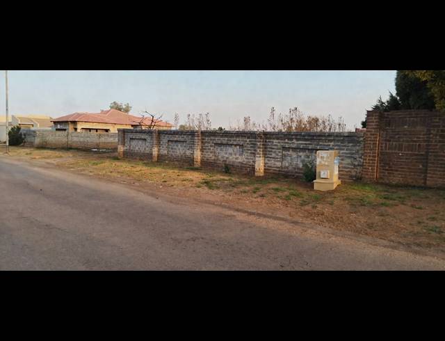 1,093M² VACANT LAND FOR SALE IN MEYERTON PARK
